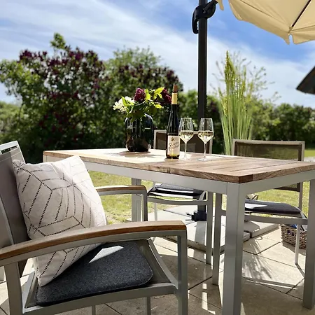 Auszeit 14 Klein Stresow Ruegen By Ruyastay Holiday home *